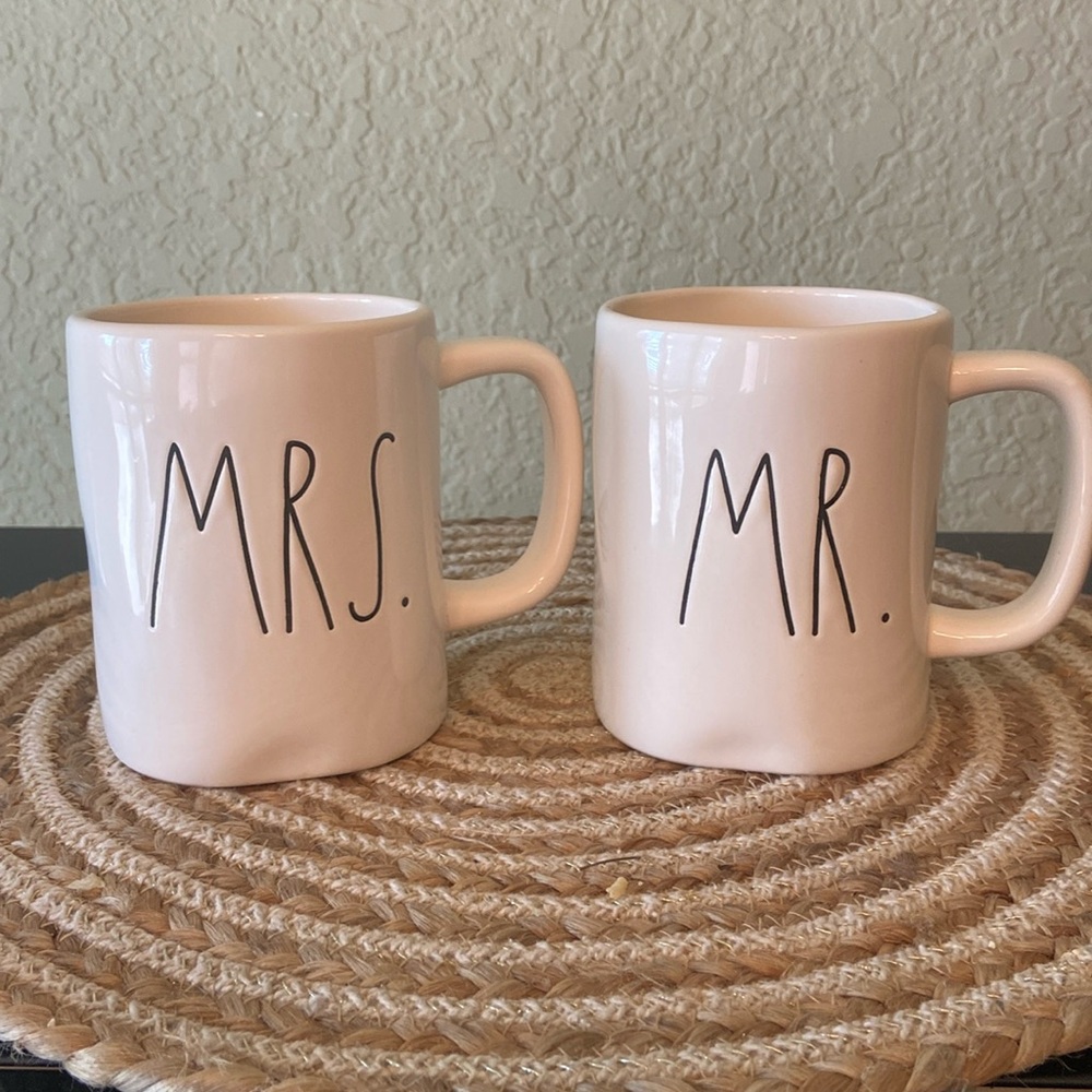Rae Dunn set of mugs Mr. And Mrs.